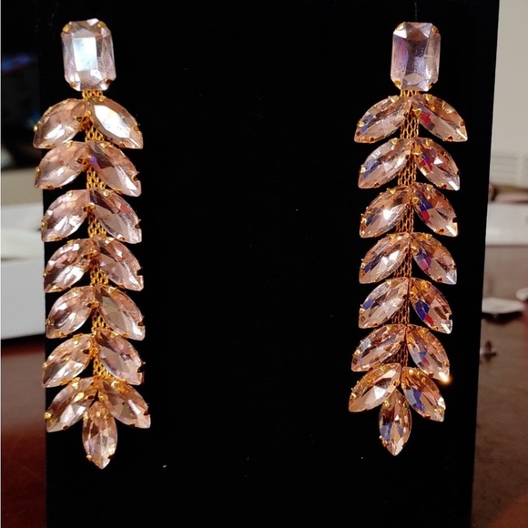 Imported jewelry from Europe. New. Similar to the one seen in last vogue edition - Picture 3 of 6